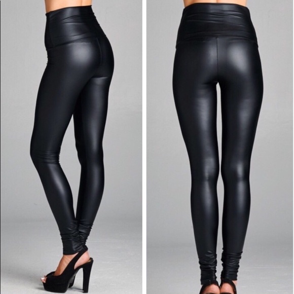 LAST ONE Fashionomics Black Faux Leather Leggings - Picture 2 of 5